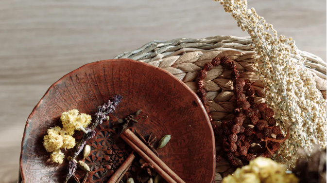 Top 12 Complementary Herbs to Enhance Traditional Chinese Mineral Medicine